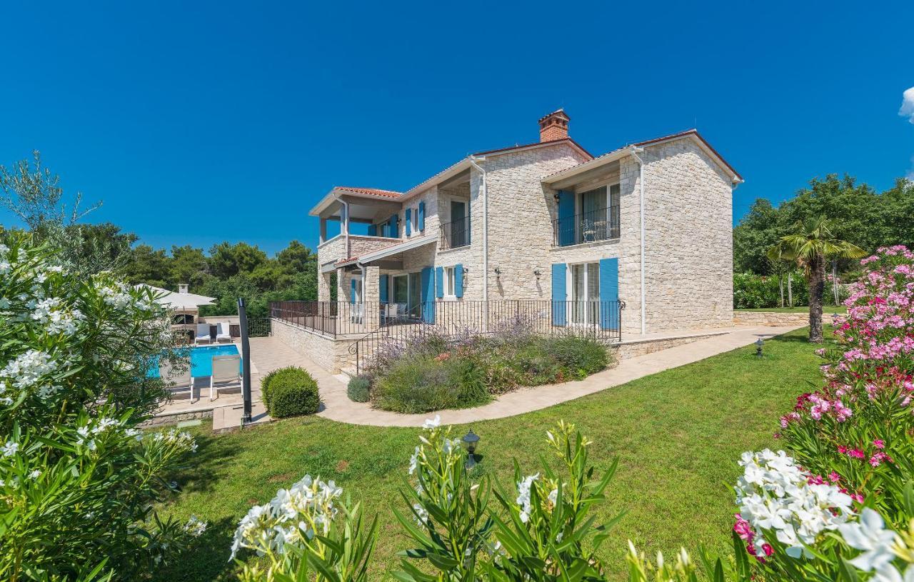 Sterpazzi - Near Porec With Sea View, Private Jacuzzi, Sauna And Pool * Višnjan